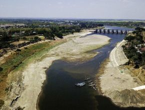 Di Balik Pencemaran Sungai Bengawan Solo