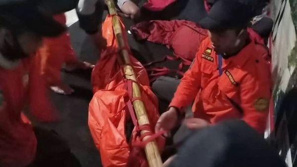 Berita Jateng: Tinggalkan Rekan Wanita yang Sedang Sakit, 7 Pendaki Gunung Slamet Diberi Sanksi