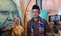 Tanggapan Haedar Nashir Soal Usulan Zakat Biayai Makan Bergizi Gratis