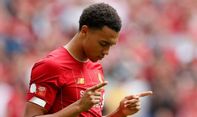 Liverpool Siap Hadapi Musim 2020/2021, Trent Alexander-Arnold: Pertahankan Gelar Lebih Berat