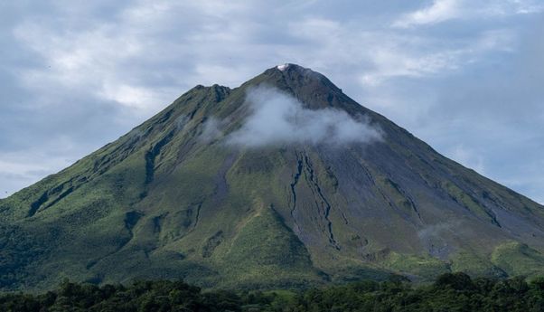 Pendakian Gunung Semeru Kembali Dibuka, Kuota Terbatas dan Wajib Booking Online