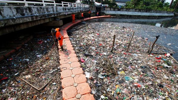 Viral Tanggapan Risma Soal Sampah Jakarta