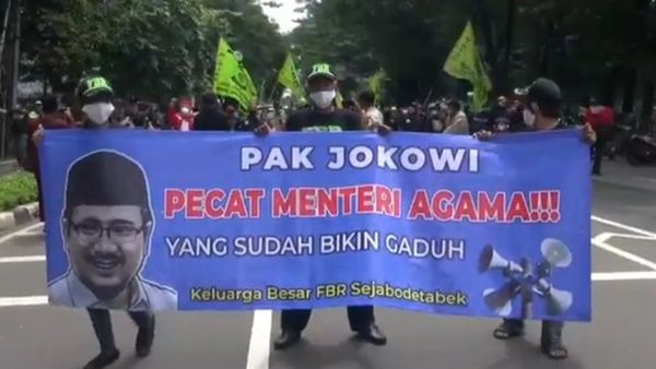 Ribuan Aparat TNI-Polri Terjun Untuk Amankan Demo PA 212 di Kemenag