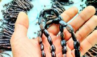 Lengkap! Inilah Daftar Oleh-Oleh Khas Jambi Nonmakanan untuk Dibawa Pulang