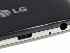 LG Wing: Ponsel LG dengan Dua Layar yang Bisa Diputar
