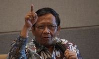 Hadiri Pernikahan Putri Eks Rektor UNY, Mahfud MD Ngobrol dengan Gatot Nurmantyo dari Hati ke Hati di Jogja