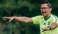 Andri Ibo Positif Covid-19, Pelatih Persebaya Aji Santoso: Apakah Kompetisi Tetap Lanjut?