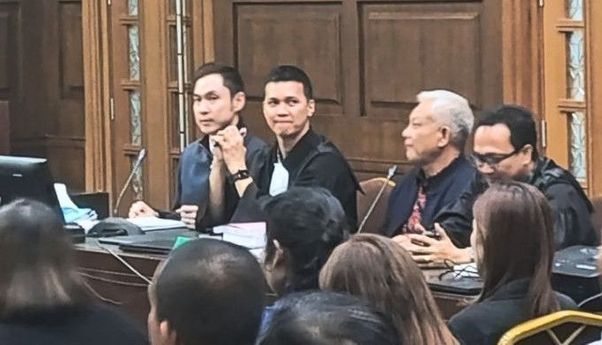 Asisten Ungkap Tampung Uang Rp894 Juta, Sandra Dewi: Kami Tidak Punya Uang, Anak Saya Butuh Makan