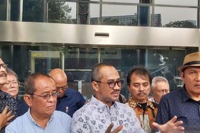 Abraham Samad dkk Desak KPK Tindaklanjuti Pengusutan Dugaan Korupsi Keluarga Jokowi