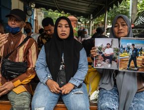Keluarga Korban Kanjuruhan Menolak Amplop Santunan: Kami Butuhnya Keadilan!