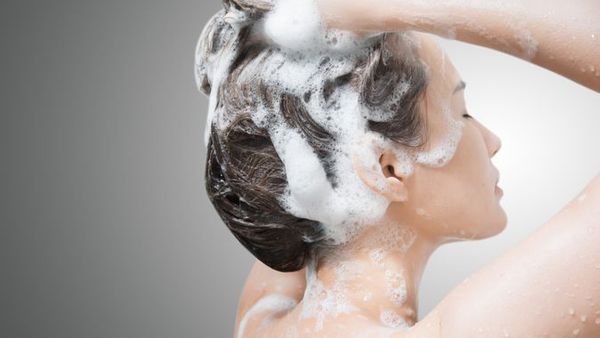 Rajin Keramas Setiap Hari Bikin Rambut Sehat atau Rambut Rusak? Begini Penjelasannya dari Sisi Kesehatan