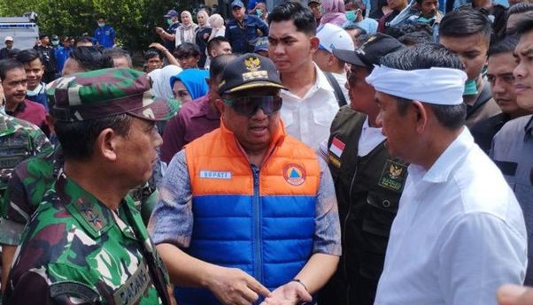 Dedi Mulyadi Janji Beri Bantuan Rp50 Juta untuk Keluarga Korban Ledakan Amunisi di Garut
