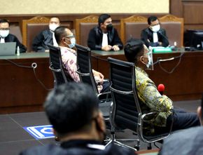 Terlibat Kasus Korupsi, Dua Eks Ditjen Pajak Jalani Sidang Vonis Hakim Hari Ini