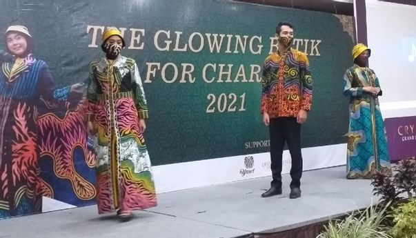 15 Batik Premium karya Yunet Wahyuningsih Dilelang untuk Korban Covid-19 Bantul