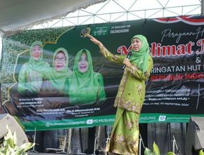 Khofifah Minta Doa Restu Ribuan Muslimat NU Tulungagung Maju Pilgub Jatim