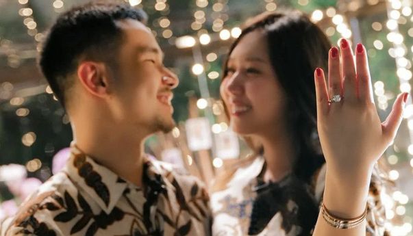 Bikin Ginjal Bergetar! Segini Harga Cincin Tunangan Sisca Kohl dari Jess No Limit