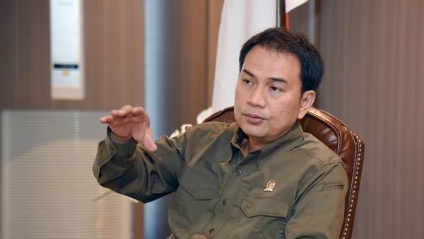 Azis Syamsuddin <i>Nongol</i> di DPR, Ikut Rapat Paripurna Tapi Hilang Lagi Kemudian