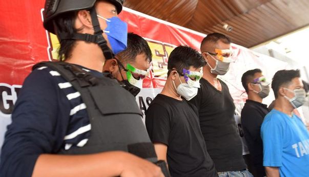 Enam Terapis Gay Diamankan, Hasilnya Dubur Berbentuk Corong