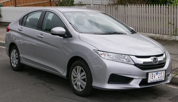 Rekomendasi Mobil  Sedan Terbaik Tahun 2000an