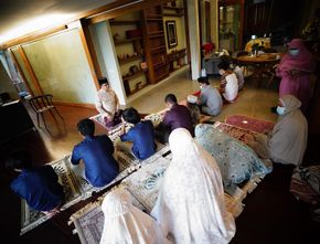 Masih Ada Masjid yang Gelar Salat Id di Jakarta, Anies: Sadari Risiko Penularannya