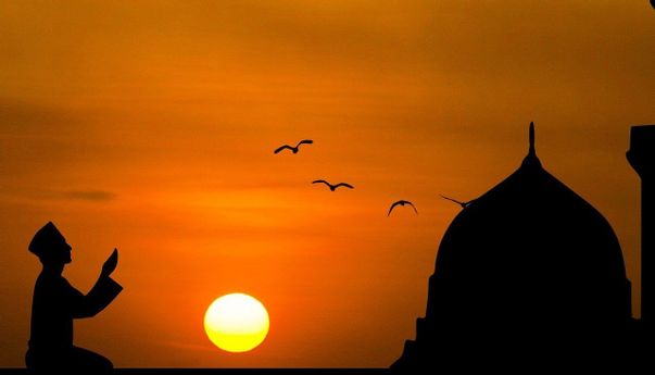 10 Keutamaan Baca Sholawat: Diampuni Segala Dosa hingga Selamat dari Api Neraka