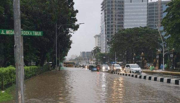 Berita Hari ini: Banjir Jakarta Tenggelamkan Pemukiman Cipinang Melayu, Ini Sejumlah Titik yang Digenangi Air