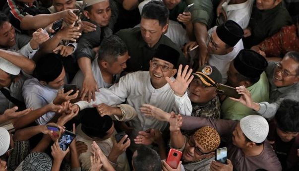 Jika Menang, Anies Janji Bakal Jadikan Sumbar Lokasi Embarkasi Haji