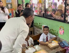 Heru Budi Terharu Ada Siswa SD Tak Ikut Makan saat Uji Coba Makan Bergizi Gratis, Katanya Buat Nenek