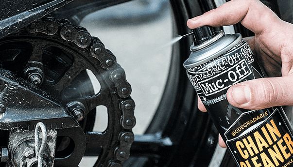 Rahasia dan Tips Merawat Rantai Motor saat Musim Hujan