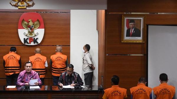 Usut Kasus Suap Wali Kota Bekasi, KPK Periksa Tiga Lurah