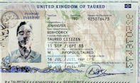 Punya Paspor Tapi Negaranya Tak Ada di Peta, Lelaki Misterius Ini Time Traveler?