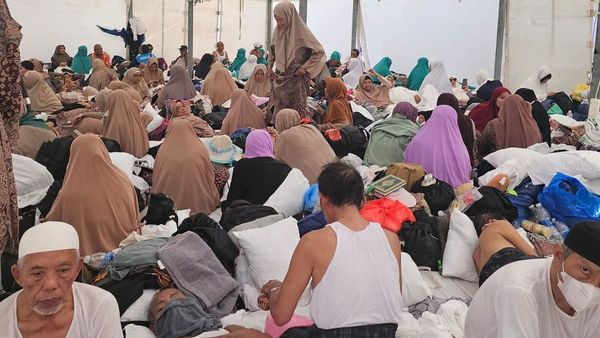 Cak Imin Miris Lihat Kondisi Tenda Jamaah Haji di Mina: Tidur Berhimpitan Kaya Sarden