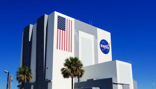 Tertarik ke Bulan dan Mars? Coba Lowongan Astronot dari Nasa
