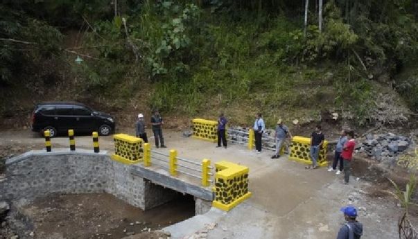 Dibuatkan Jembatan oleh Mas Dhito, Warga Semoyo Namai Jembatan Cinta: Tak Nyangka Ada Jembatan Sebesar Ini Masuk Desa