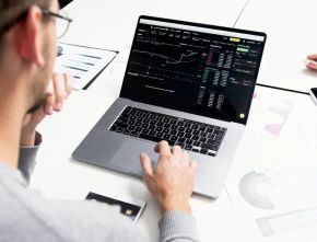 Rame! Ini 5 Aplikasi Investasi Saham Amerika yang Jadi Pilihan Investor Indonesia
