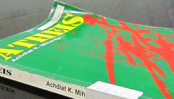 Achdiat K. Mihardja, Penulis Novel Atheis yang Serba Bisa