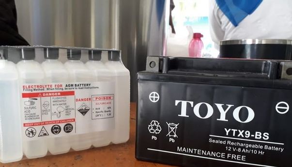 Air Aki Kering: Kenapa Beli Aki Kering Masih Harus Diisi Cairan Air Aki? Begini Penjelasannya!