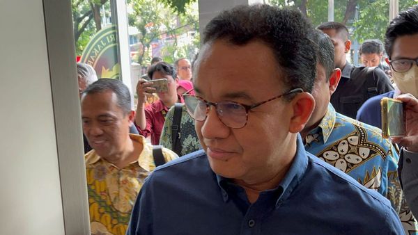 Anies Hadir di Sidang Perdana Tom Lembong: Saya Datang sebagai Sahabat