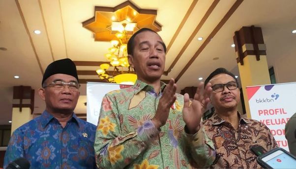 Jokowi Bilang Sampai Semedi Tiga Hari sebelum Putuskan Lockdown atau Tidak