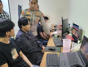 Penggerebekan Ruko Judi Online di Jakbar: Polisi Tangkap 5 Operatornya