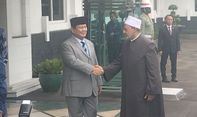 Prabowo Terima Kunjungan Grand Syekh Al-Azhar Ahmed Al Tayeb di Kantor Kemenhan