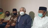 Panas! Gatot dan Din Ditolak Aparat Saat Hendak Kunjungi Jumhur Cs di Bareskrim