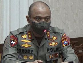 Irjen Teddy Minahasa Didakwa Penjualan Barang Bukti Sabu
