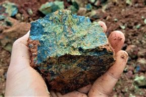 Indonesia-Kanada Jajaki Investasi Mineral Kritis dan Energi Nuklir, Bikin Untung atau Buntung?