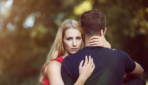 Inilah Alasan Mengapa Perempuan Lebih Sulit Move On dari Pasangan yang Selingkuh