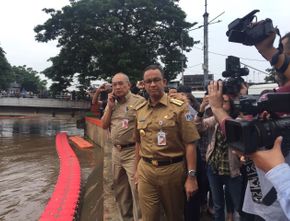 Dinilai Gagal Tangani Banjir, Anies Baswedan Digugat Ratusan Warga DKI Jakarta