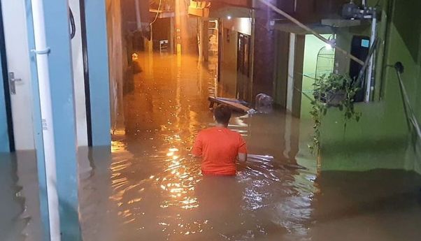 16 RT di DKI Jakarta Terendam Banjir Akibat Luapan Kali Ciliwung