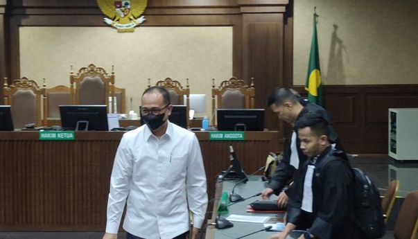 Sebut Dakwaan Jaksa Kedaluwarsa, Rafael Alun Trisambodo Minta Bebas