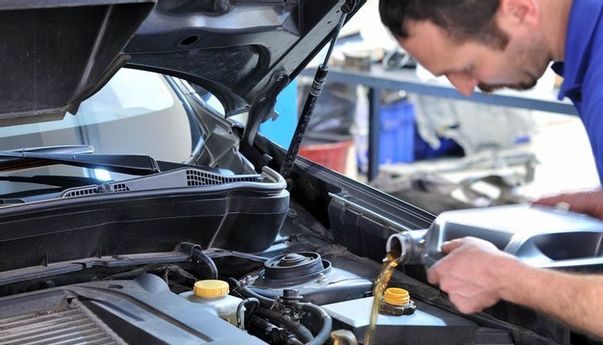 Fungsi Oli Mesin yang Wajib Anda Ketahui