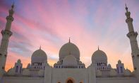 Cerita dari Putri Gus Dur Ditegur Saat Buka Masker di Masjid Abu Dhabi